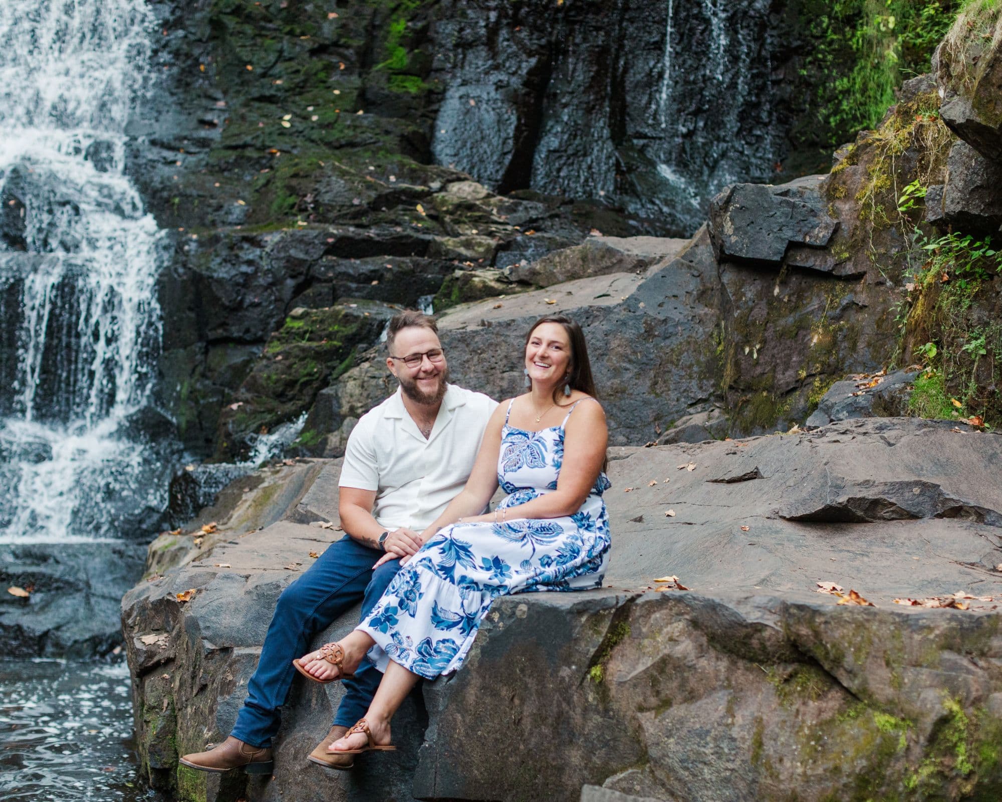 Jamie & Jordon | Wadsworth Falls State Park Engagement